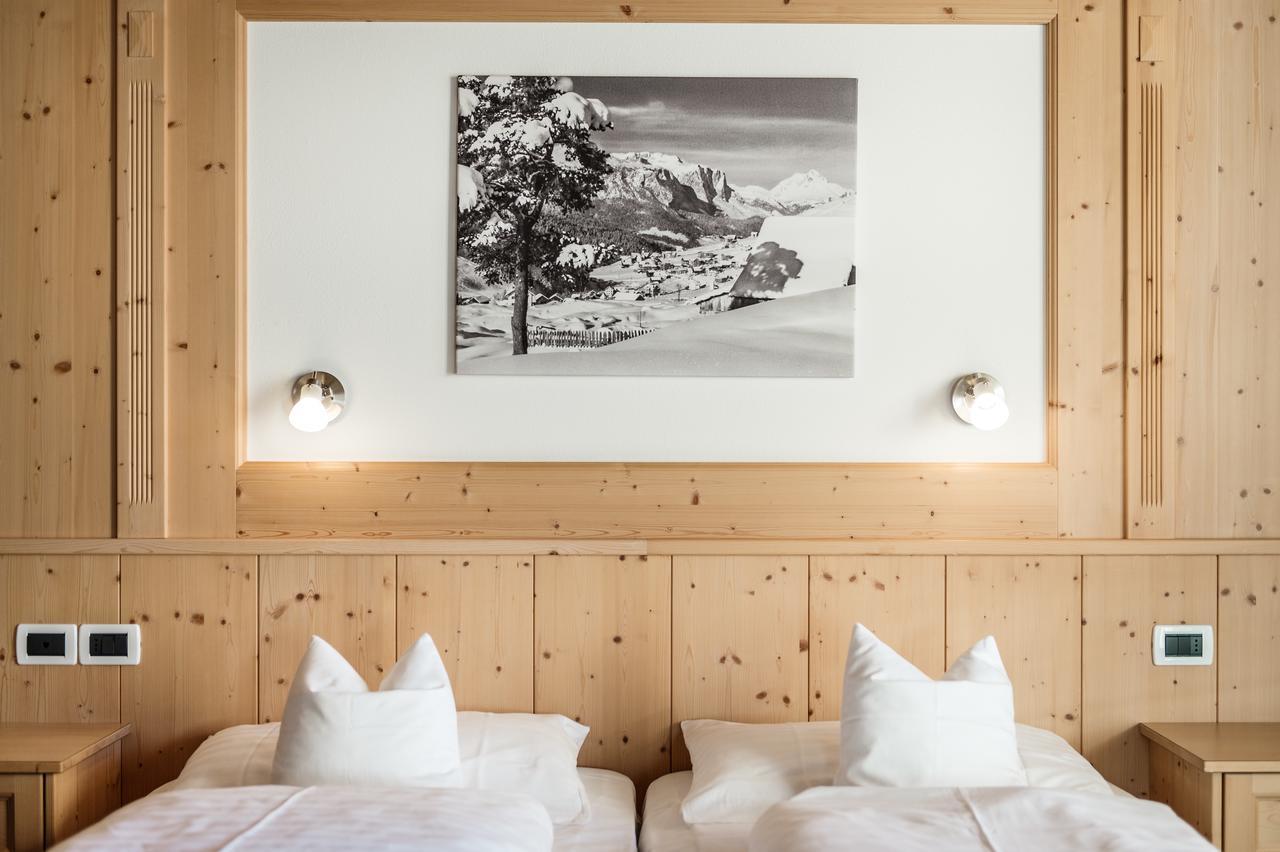 B&B - Hotel Ciasa Rue Blanch سان كاسيانو المظهر الخارجي الصورة